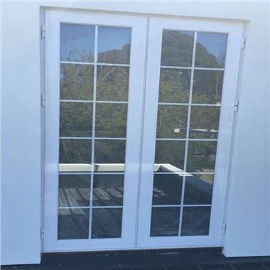 Pintu Prancis Aluminium Putih